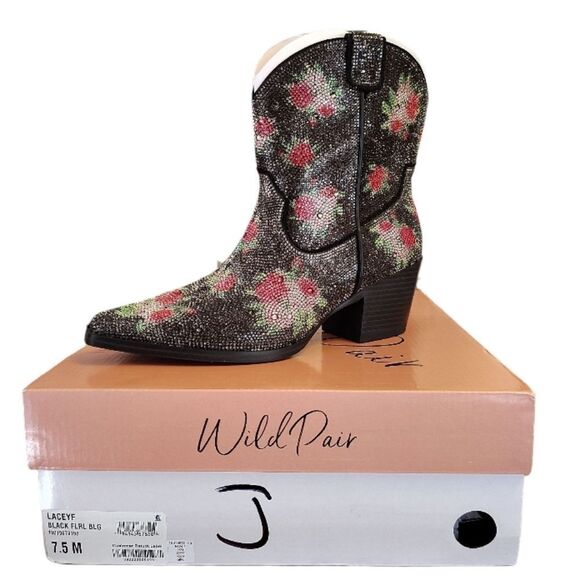 Wild Pair Floral Boots, size 7 7 (37.5) New | Mercari Wild Pair Lacey Black Bling Cowboy Boots SZ 7.5 NWT Pink Floral Festie